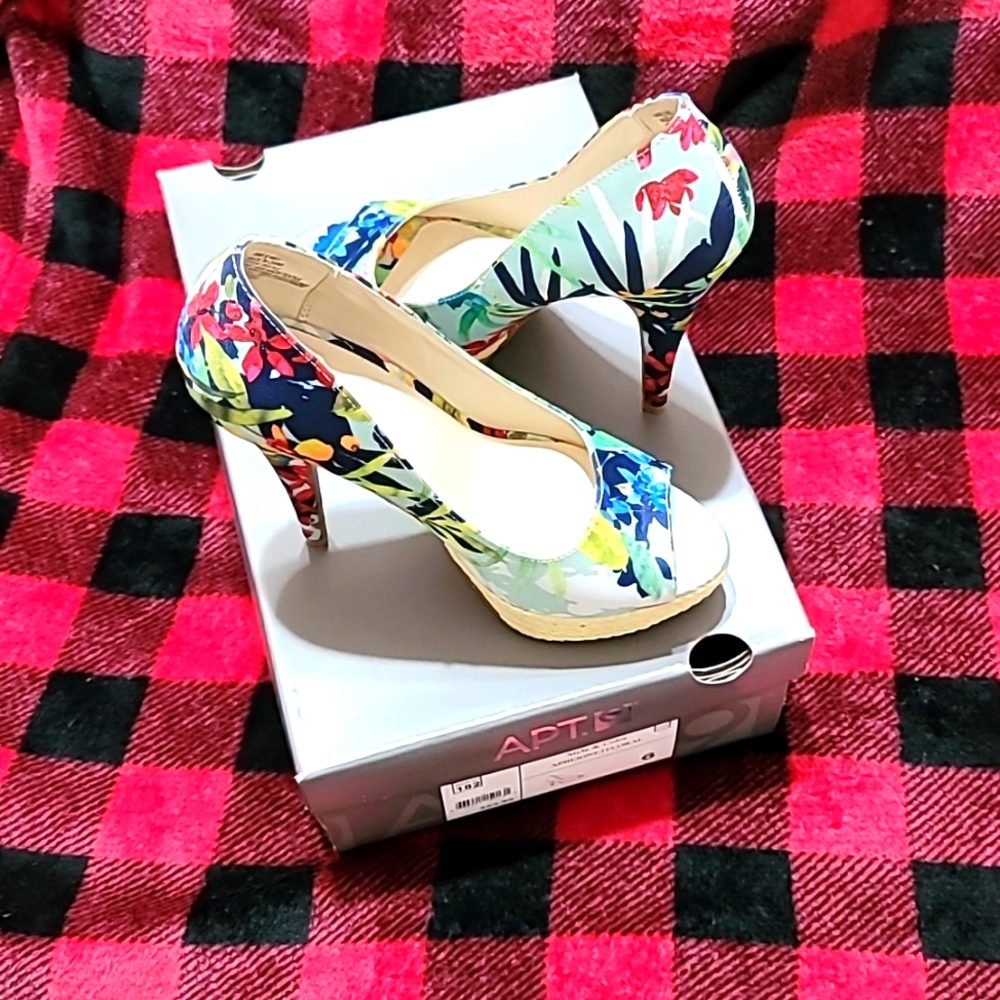 Apt.9 Peep toe